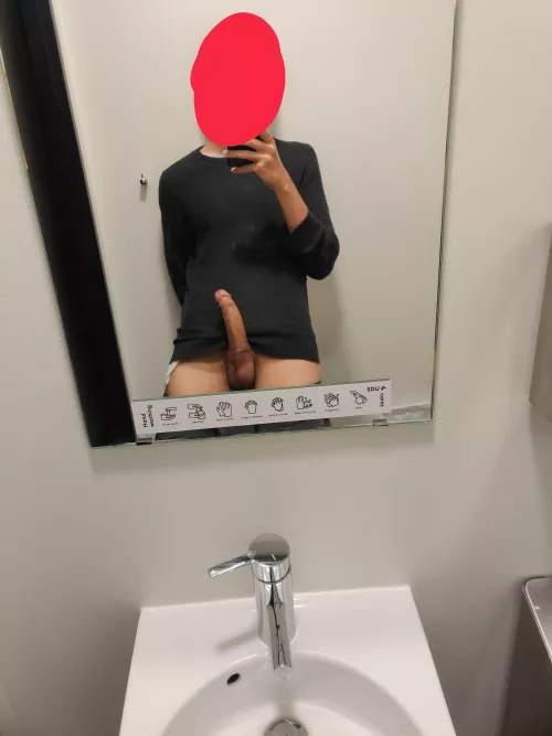 Got hard at school last week, but I still need a cumslut to facefuck at the school 💦🍆