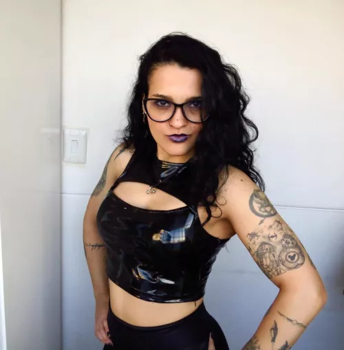 Hey, link in my bio 😎