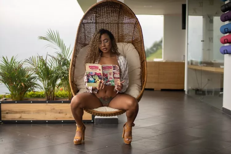 I'm home alone, do you think you can come here right away?