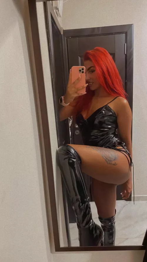 Mistress needs new sub boys 😈 fetishes / sexting / customs / live cam shows / ratings / tasks 🖤 link in comm