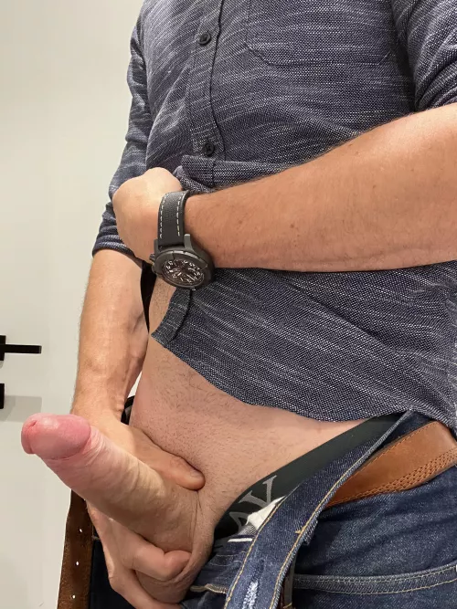 When it’s a work day but you just can’t get that Reddit girl out of your head [36]