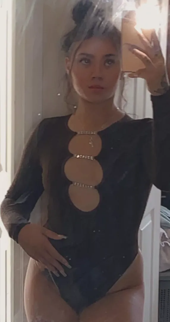 19 ✨ Selling content 😉😈 Dm me or add snap~ Sx19x <3 pics <3 custom content <3 sex tapes <3 video calls <3 live Sexting <3