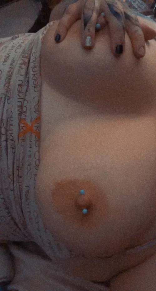 Do I have mil(f) tiddies? ππ