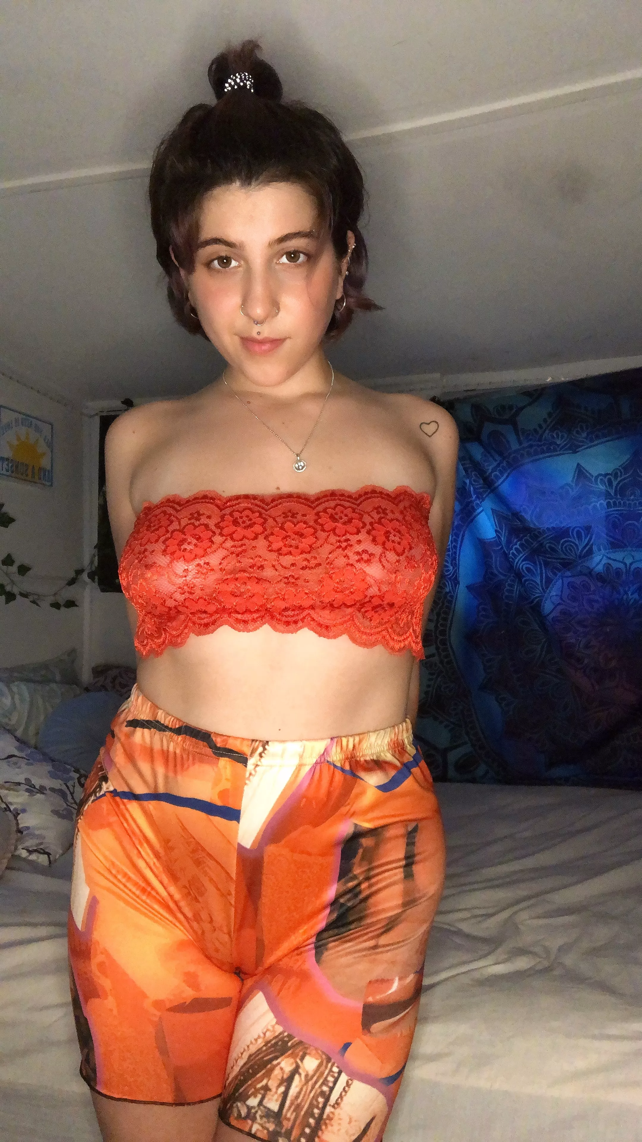 I forgot to wear panties today…I don’t feel comfy with them.