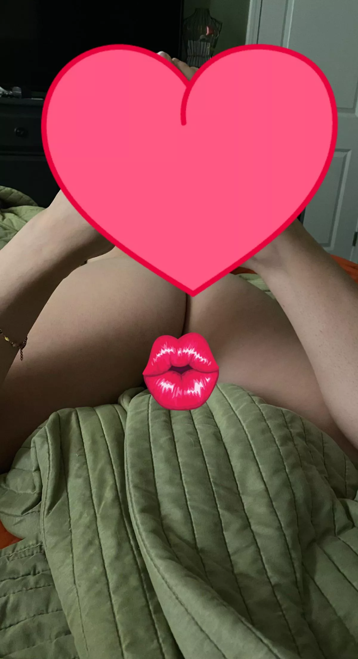 I know you and hubby wanna see my cute little body and feet and imagine what y’all would do to me I know you and hubby wanna see my cute little body and feet and imagine what y’all would do to me