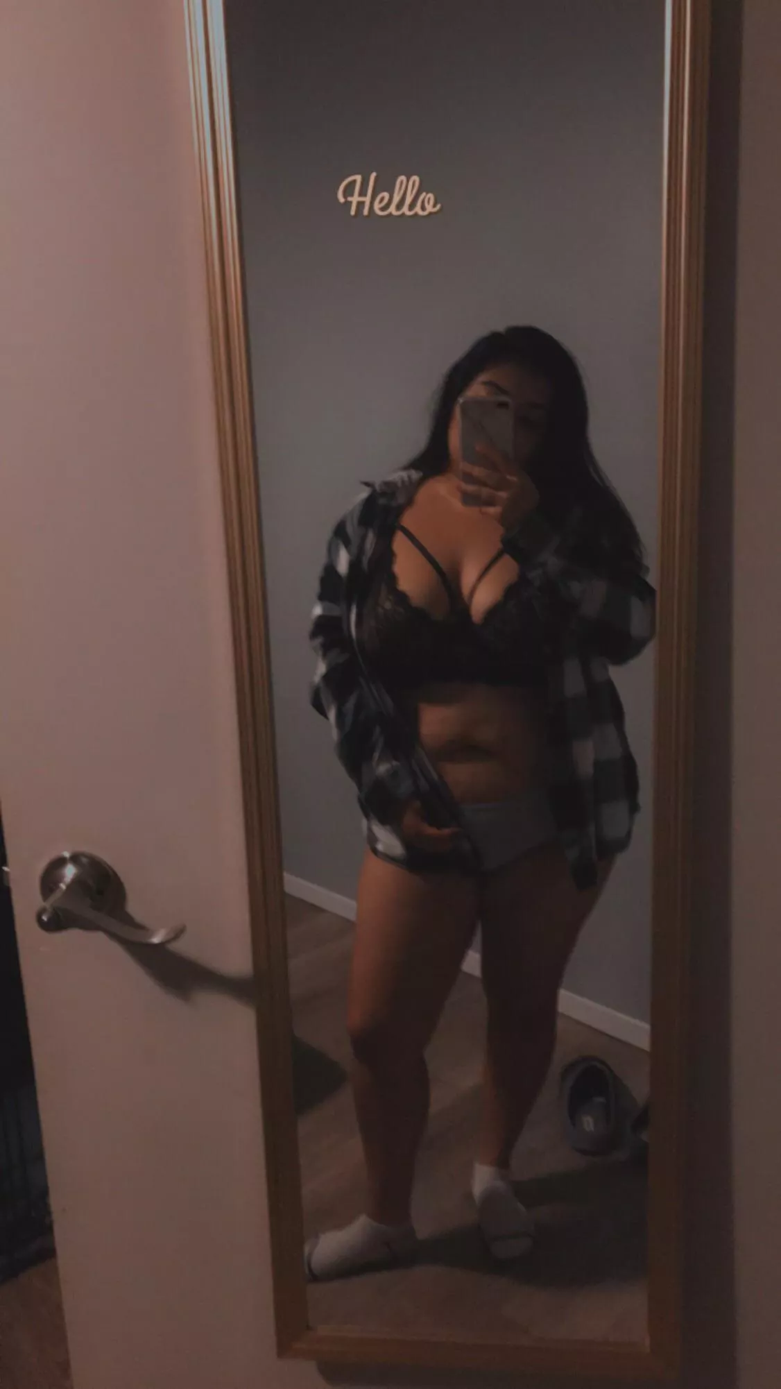 I love button ups 🤭