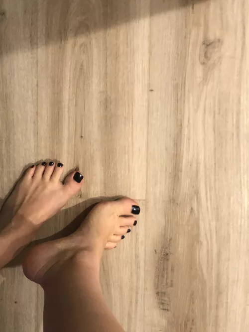 I love my black nails 🙈