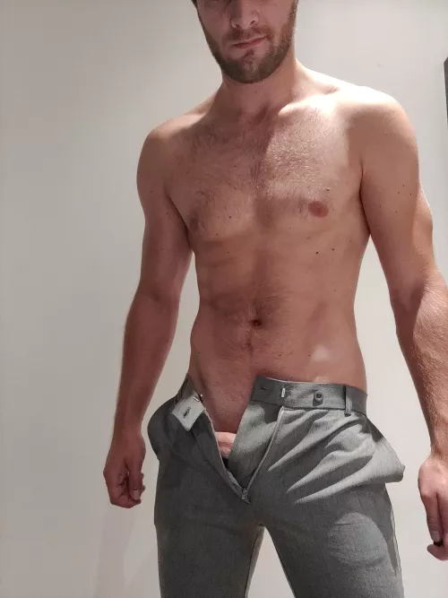 If you say please I might give you more than a tease 😉