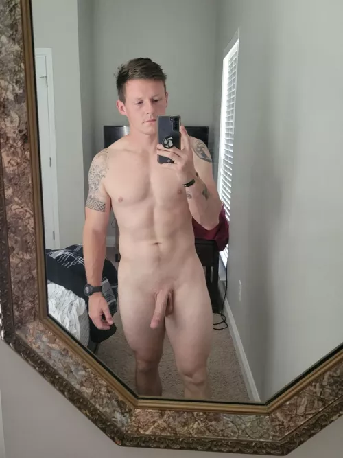 I'm feeling a little bored lately 🙃 who would like to keep me company?