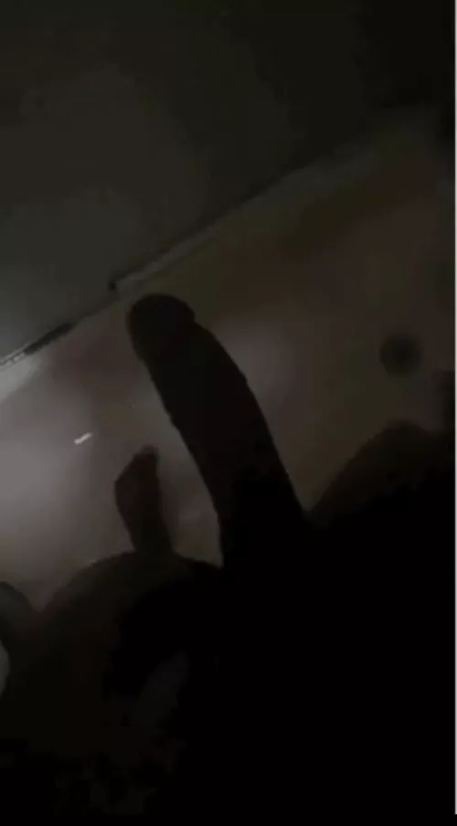 Looking for someone who wants to do a threesome with me and a hot shemale msg me pls