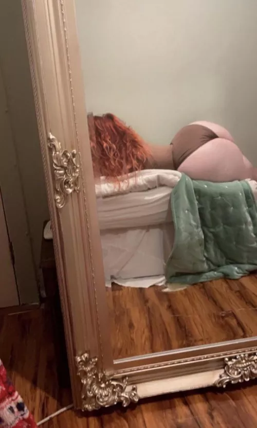 My booty in tight panties