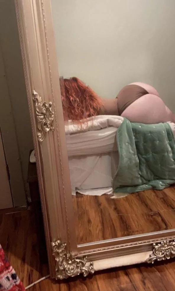 My booty in tight panties