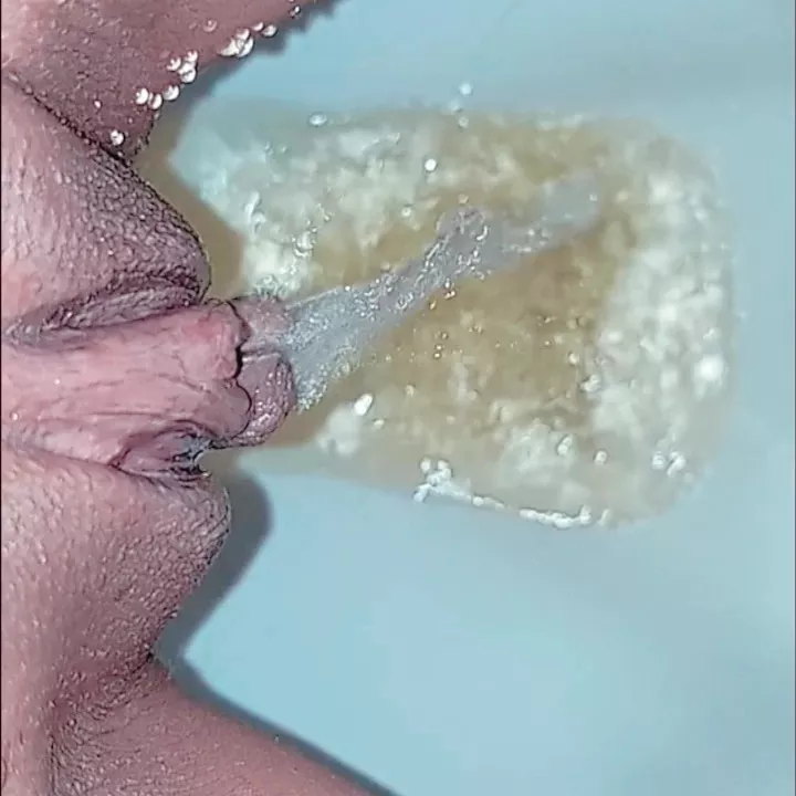 my pussy was swollen from wanting to pee 🙈
