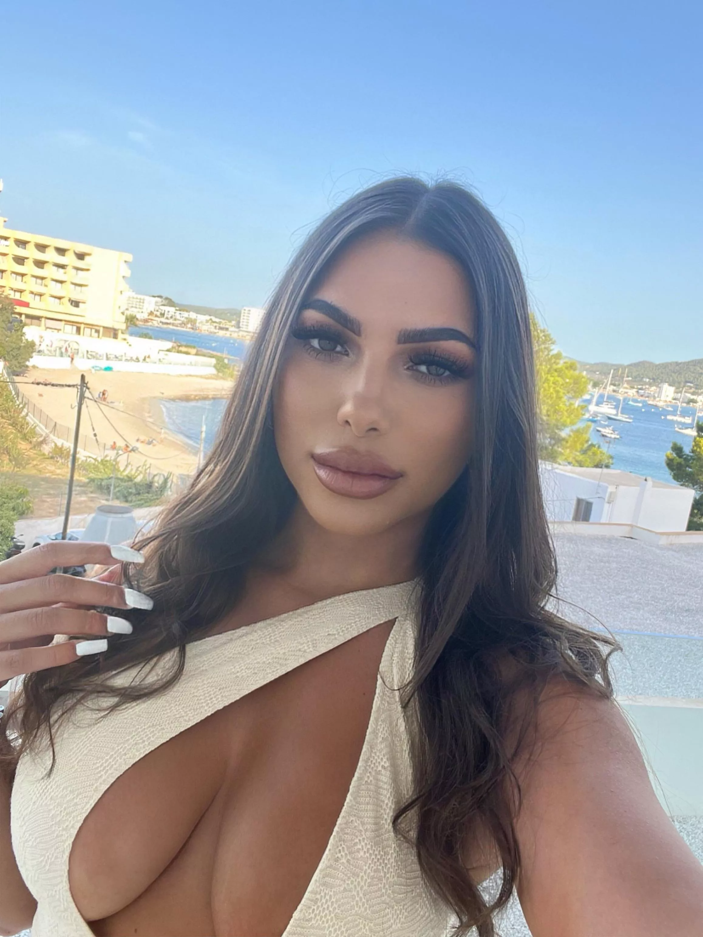 Who wants to play with me? Free link in the comments 😈