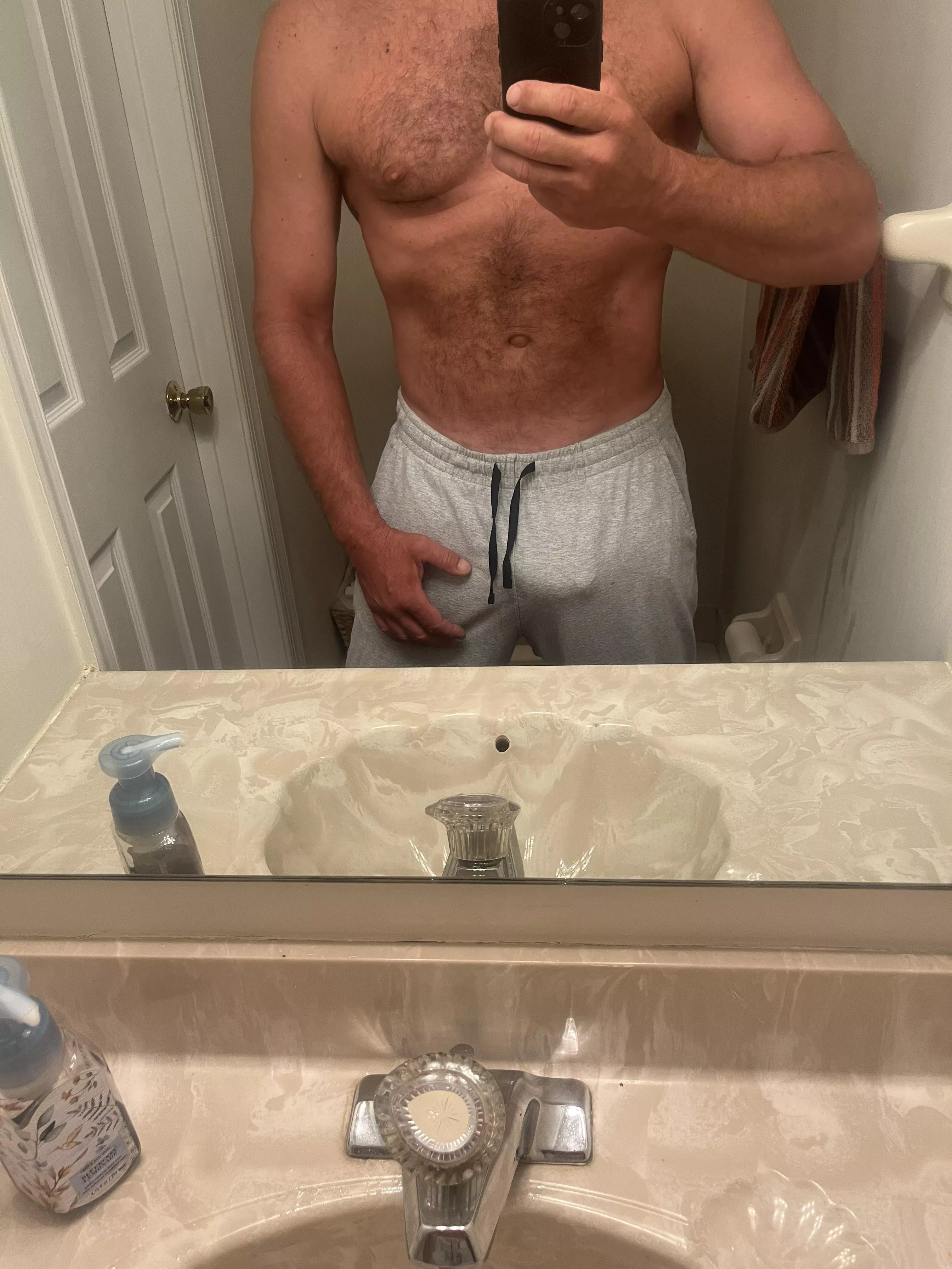 [47]ugh it’s Monday should I dump a nut before work