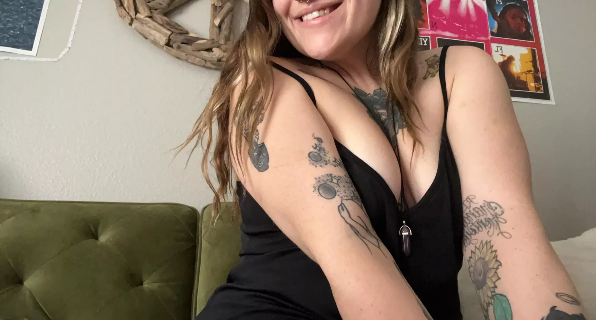 Cum get a taste of me 😈 OF ⬇️ 20% off for the next 10 subs or msg me for content $$ 👀