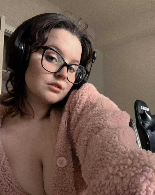 cum play with me 🥰