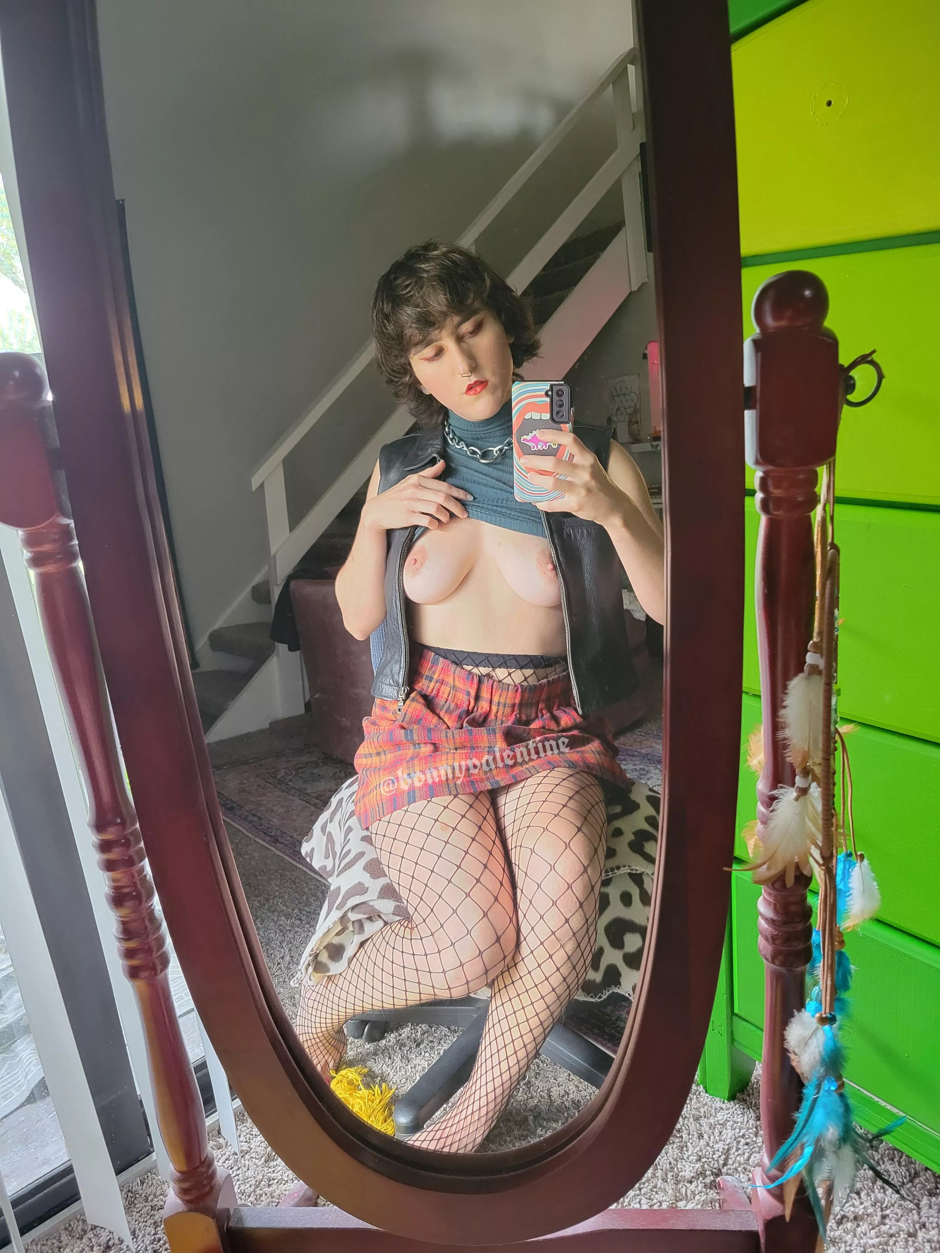 didn't flash anyone at the show so I'm flashing y'all instead <3