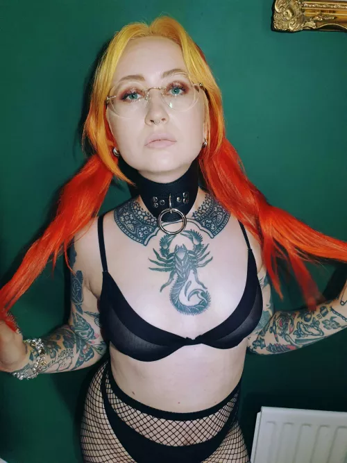 Do you like my new outfit? 😚