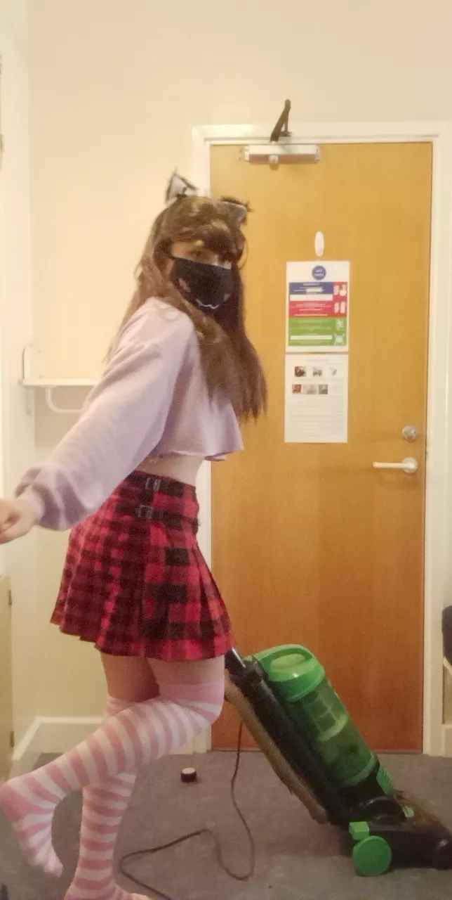 femboy cleaning service is a rip off, didn't even get a proper maid