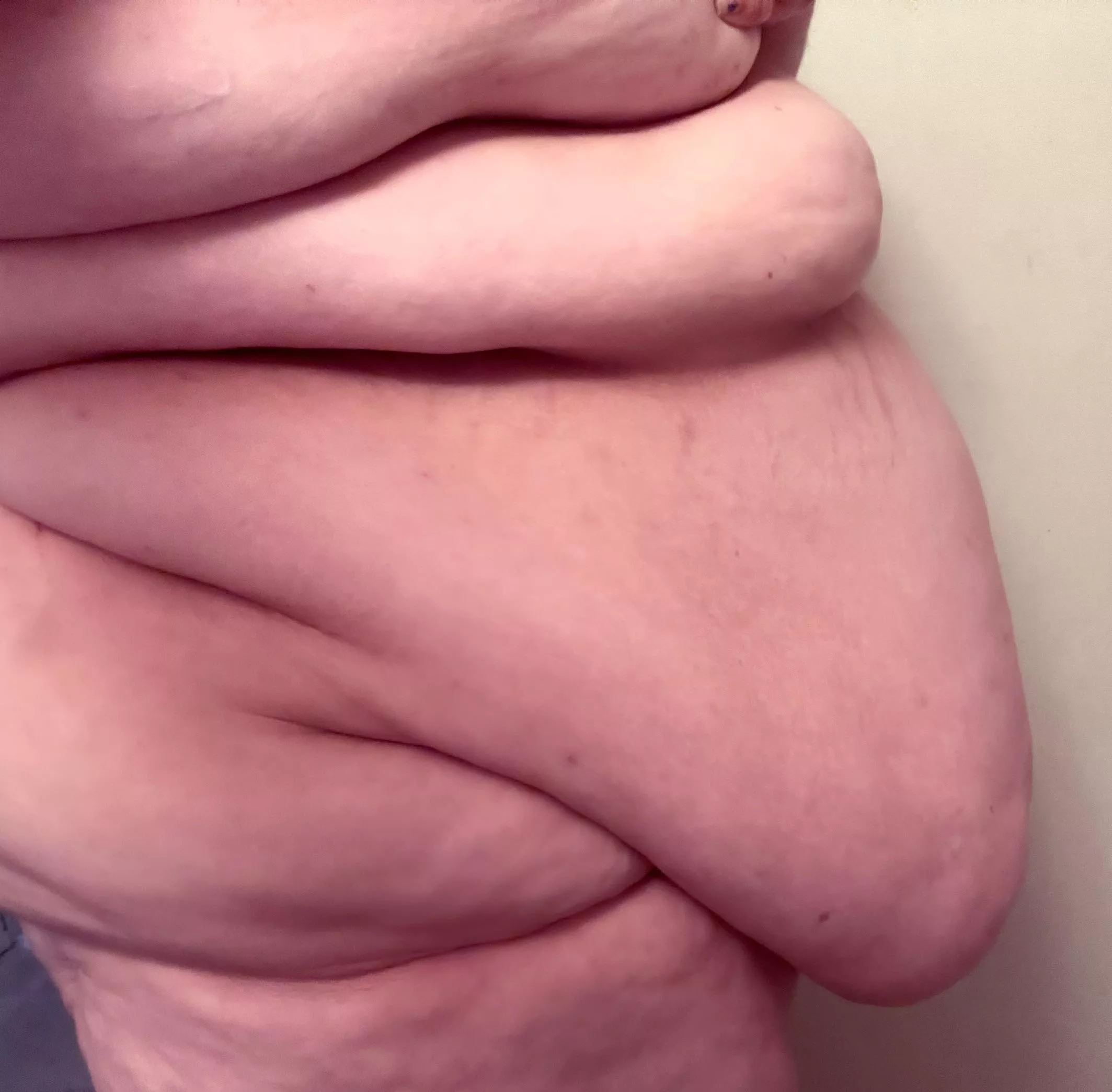 Gained 30lbs in 2 months! I’ve been told I’m a feeders dream bc I have no limit 🤭