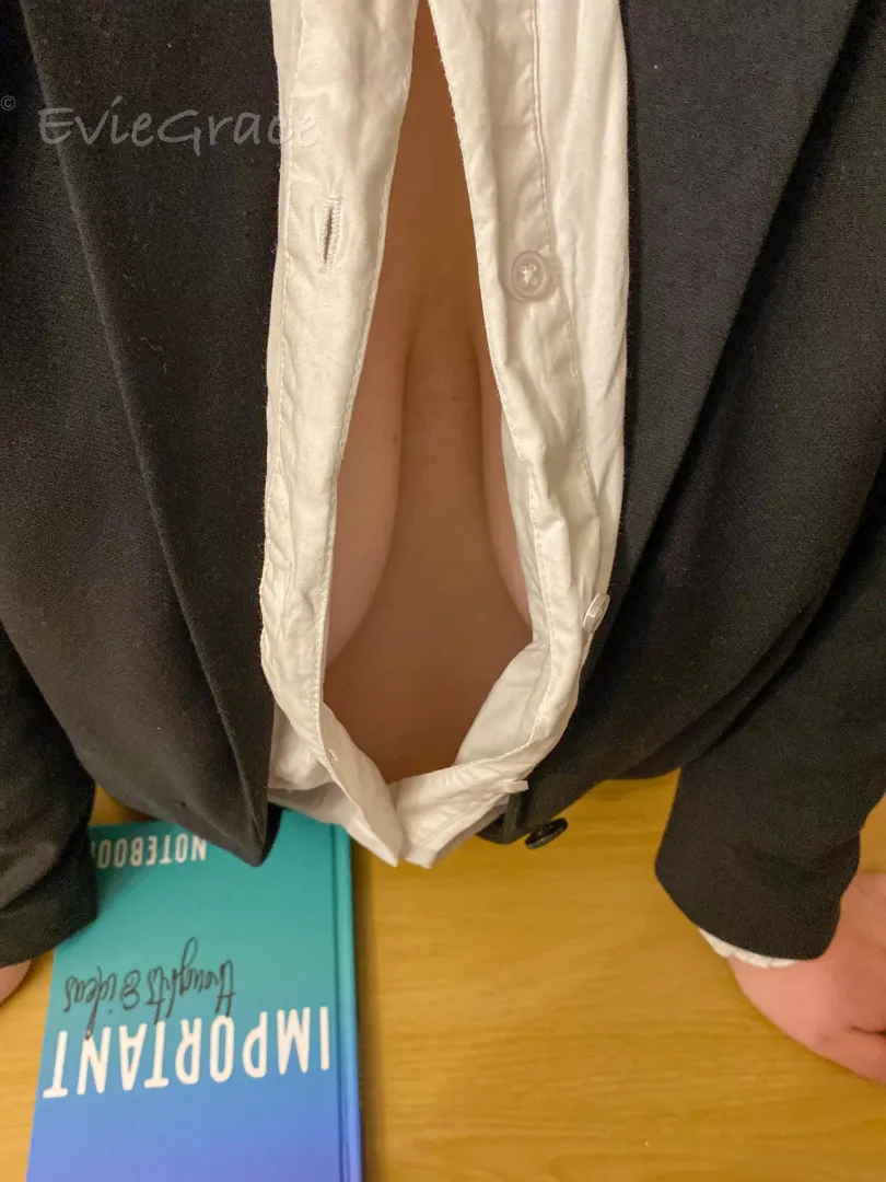 I don’t wear a bra for work so people can have a proper look