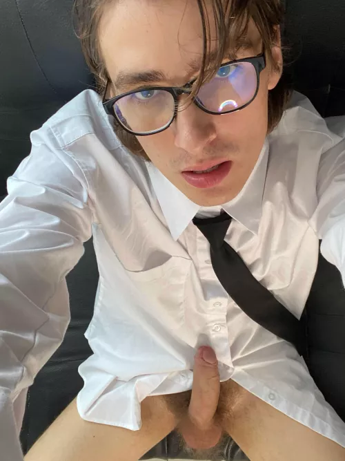 My sweet dick need to be sucked😋