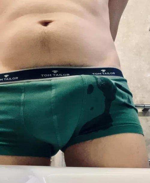 No hands on cock cum in emerald boxer shorts