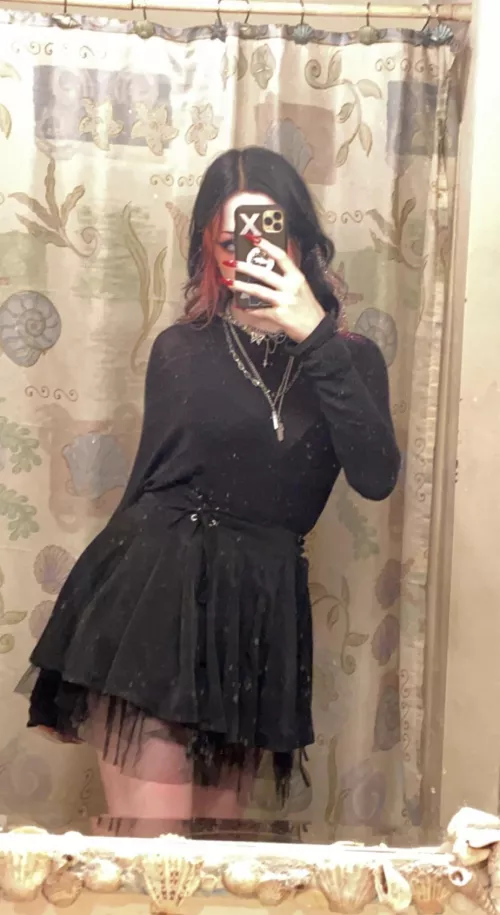 Some days I just can’t decide wether to be sub or dom 🫠