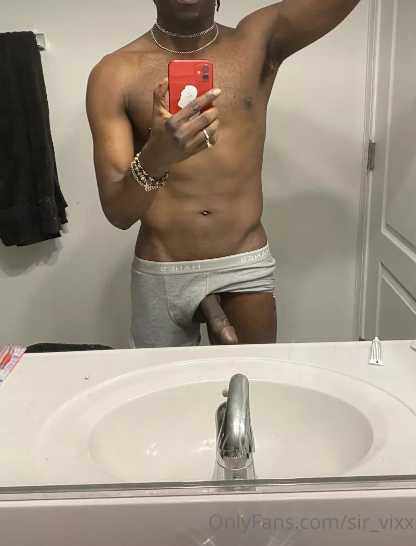 Start your week off by being a good slut slave for daddy & follow my links 😋