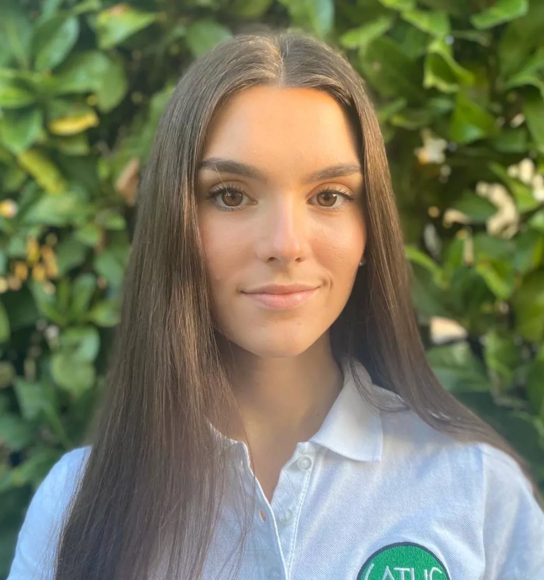 thumbs up if you'd ruin her face