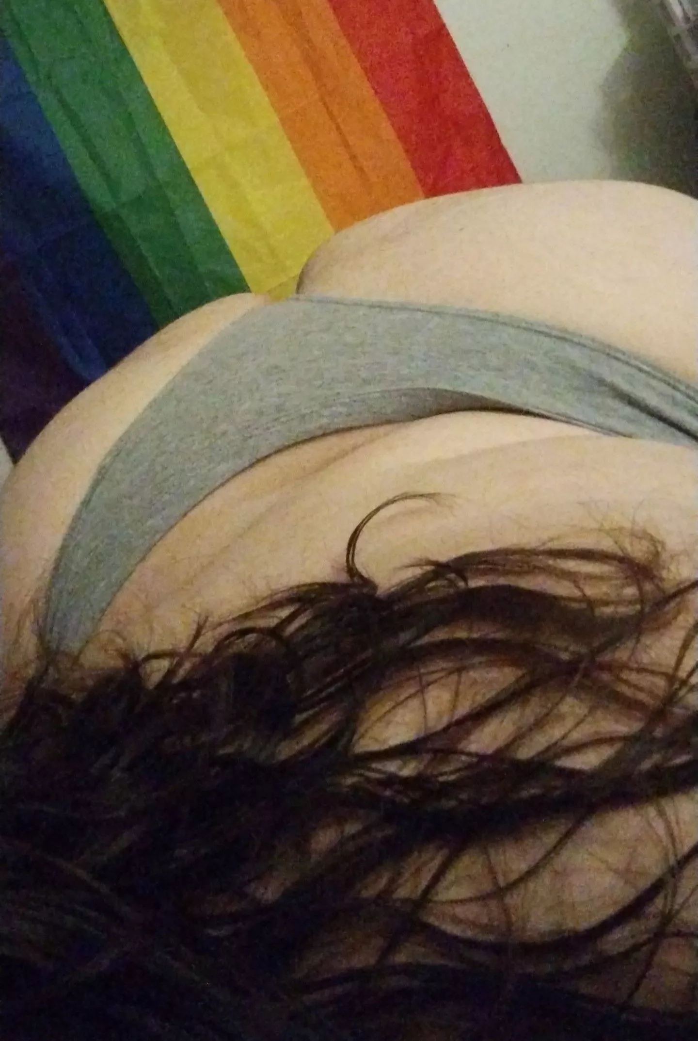 wish there was someone behind me 😏