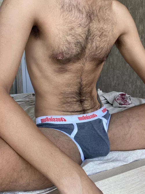 23 🇰🇷 Into hairy?