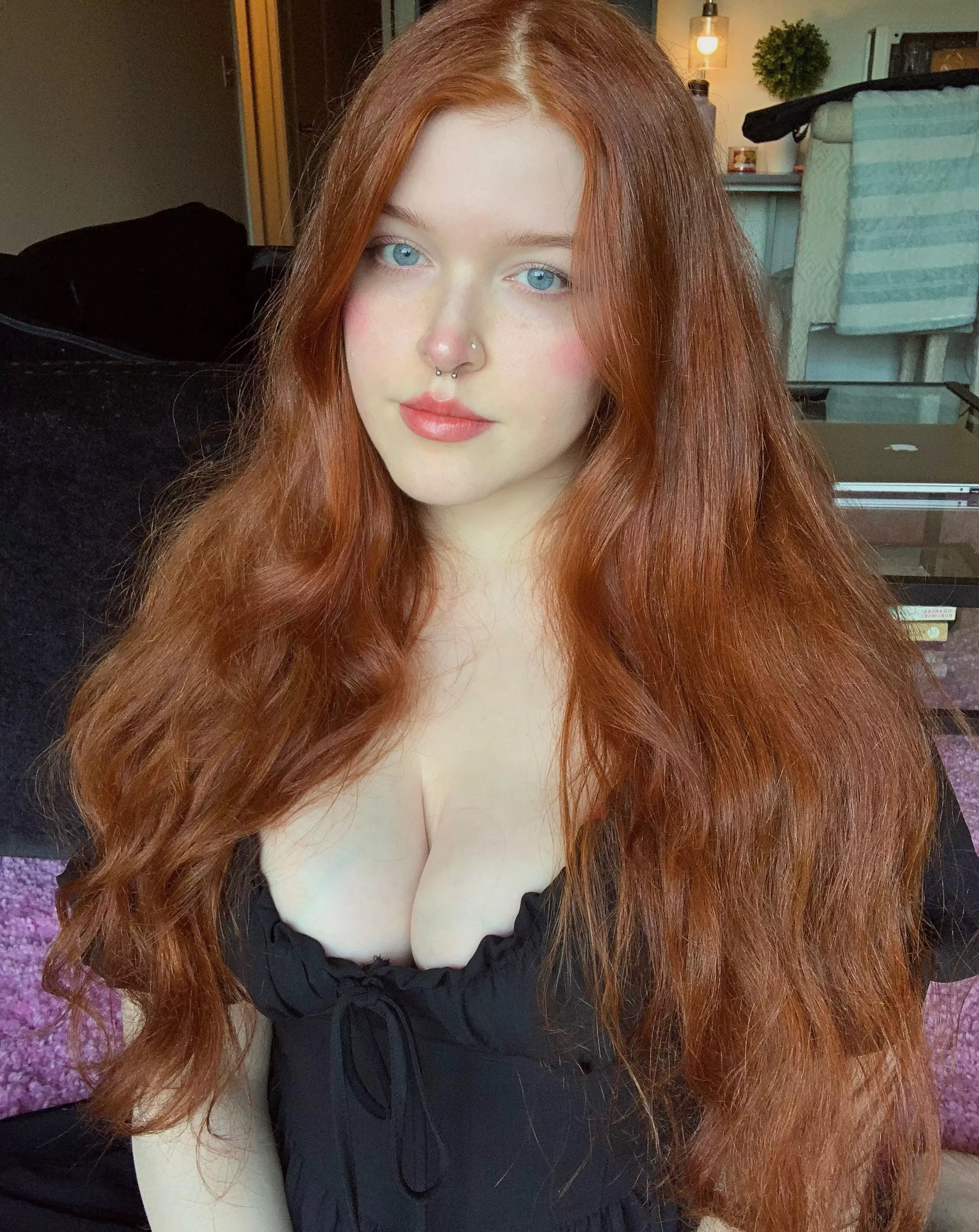 A little bit of ginger is good for your health btw 🧡 [F]