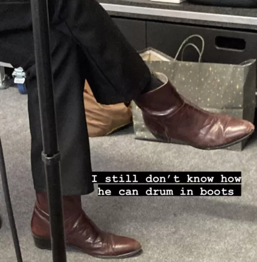 Anyone know of any boots with a similar style?