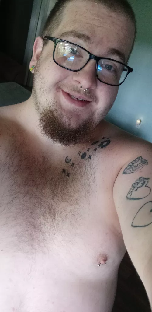Bored and awake too early. anyone wanna chat ? 24 GAY M