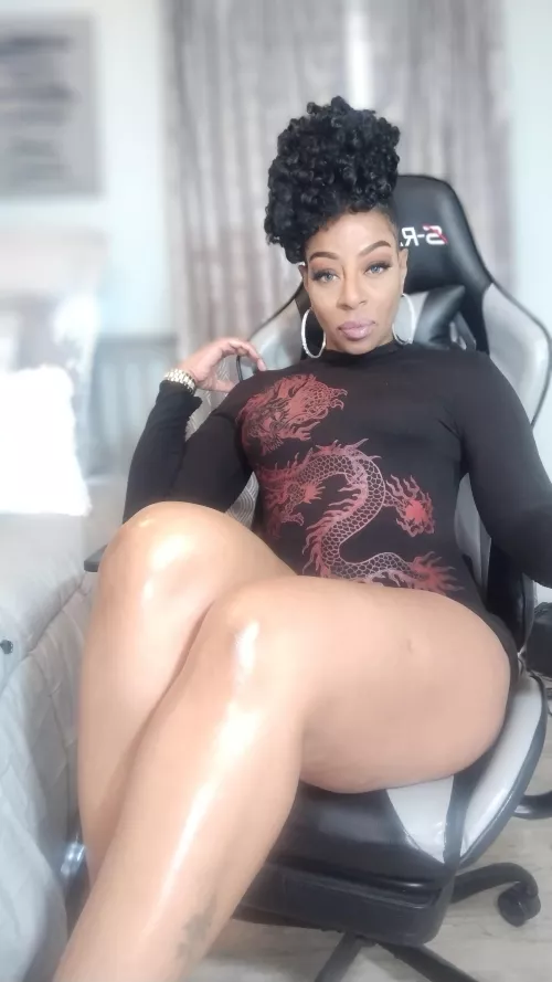 Could barely fit my thick thighs in the camera. Free Onlyfans 👅