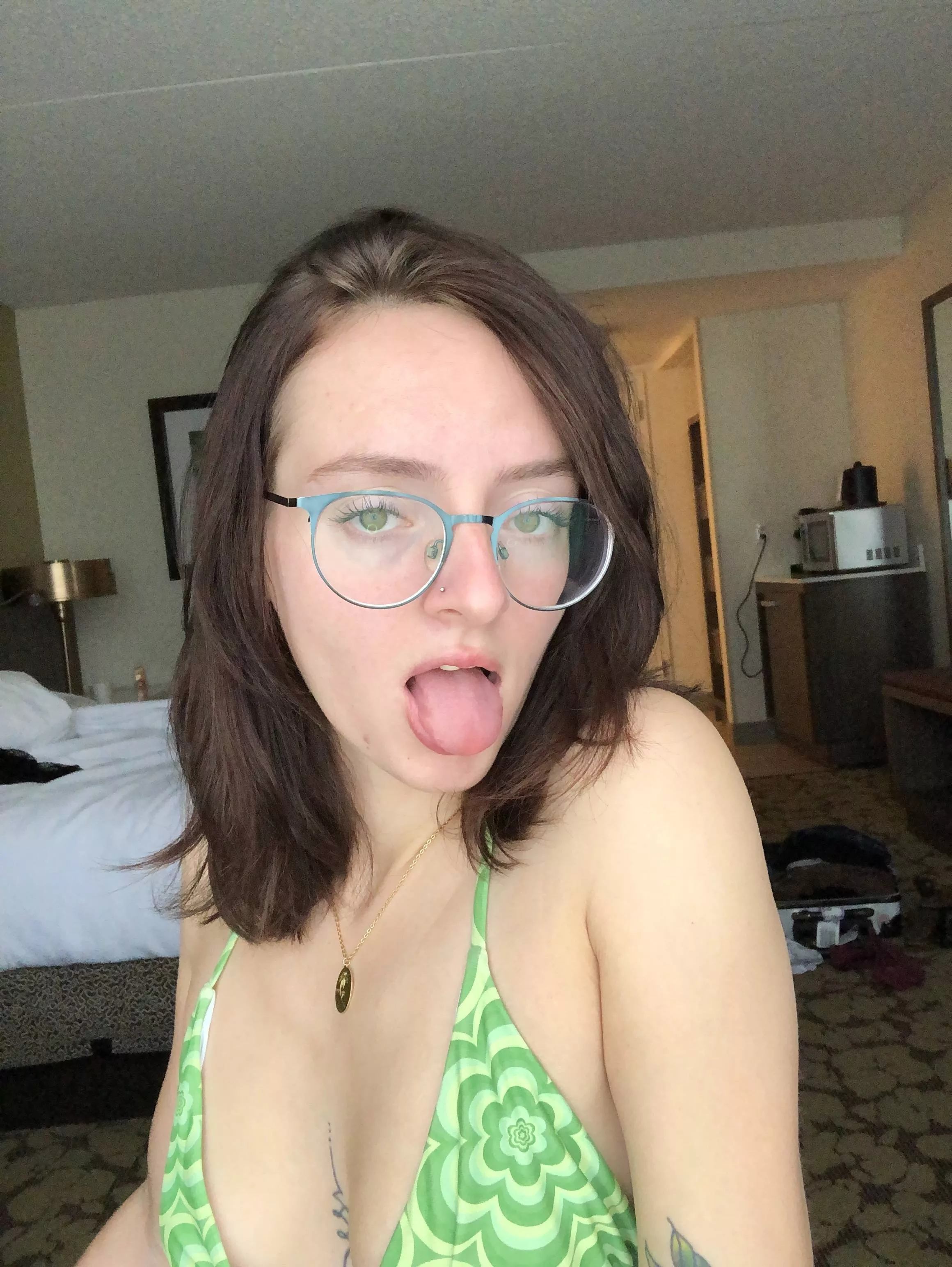 cum play with me? 🎮🕹