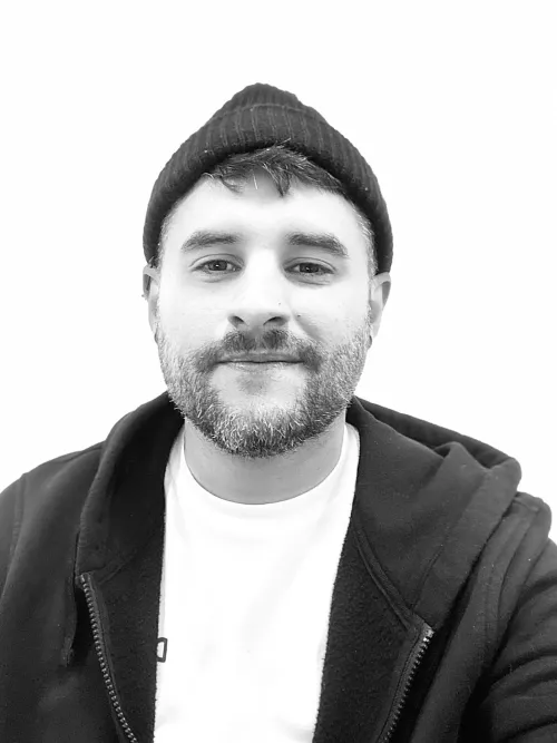 Hey bros! I’m looking for friends to chat with, I’m 34 and sober.