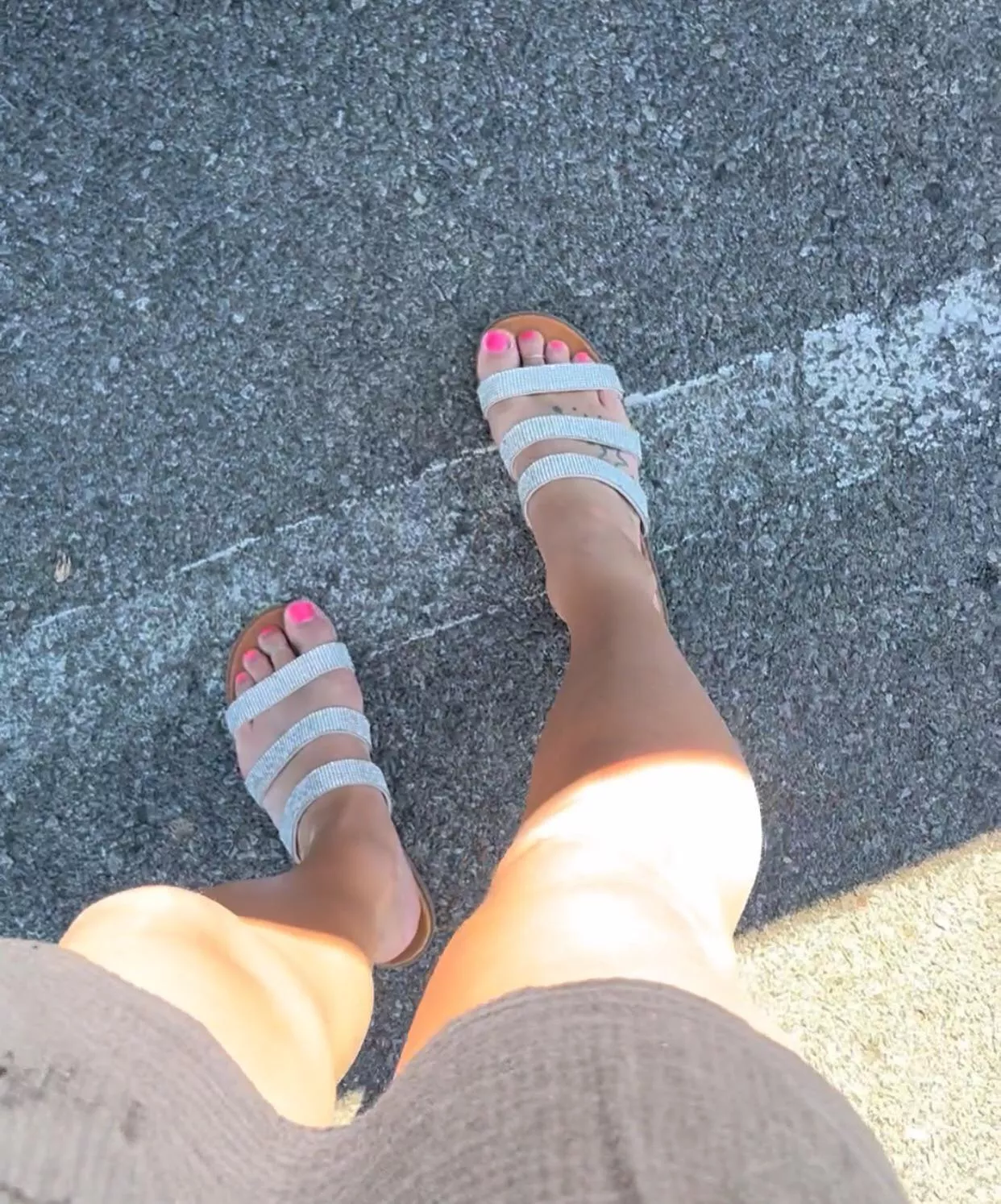 If you seen me walking bye would you stare? 😌💋