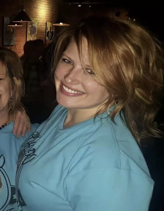 Wife/mom of 2, can you tell she loves to suck cock?
