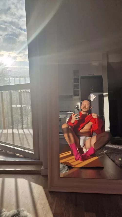 you reckon any straight guys would like a piece of this ?? 🤔 🤔