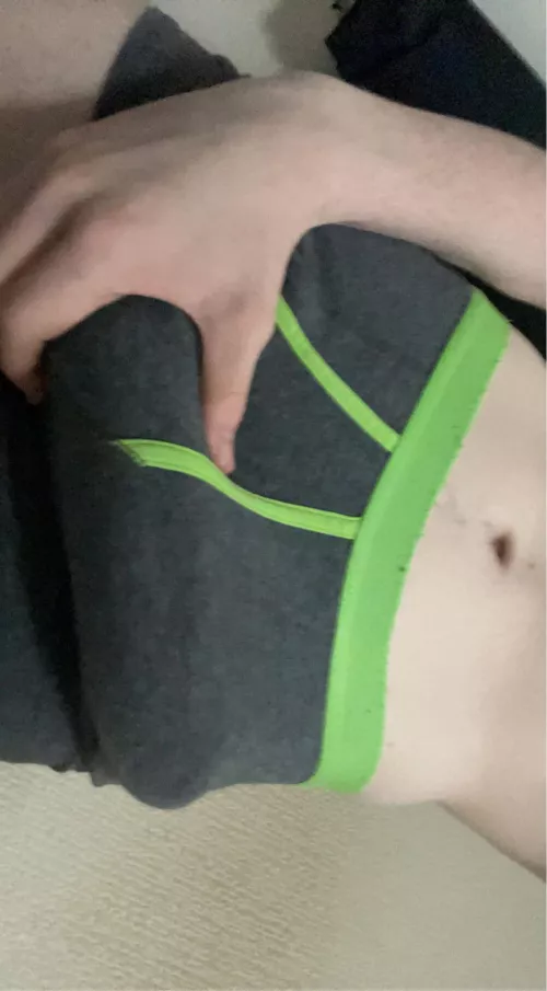 Any women who dm me can have a look at my 8+ inch cock