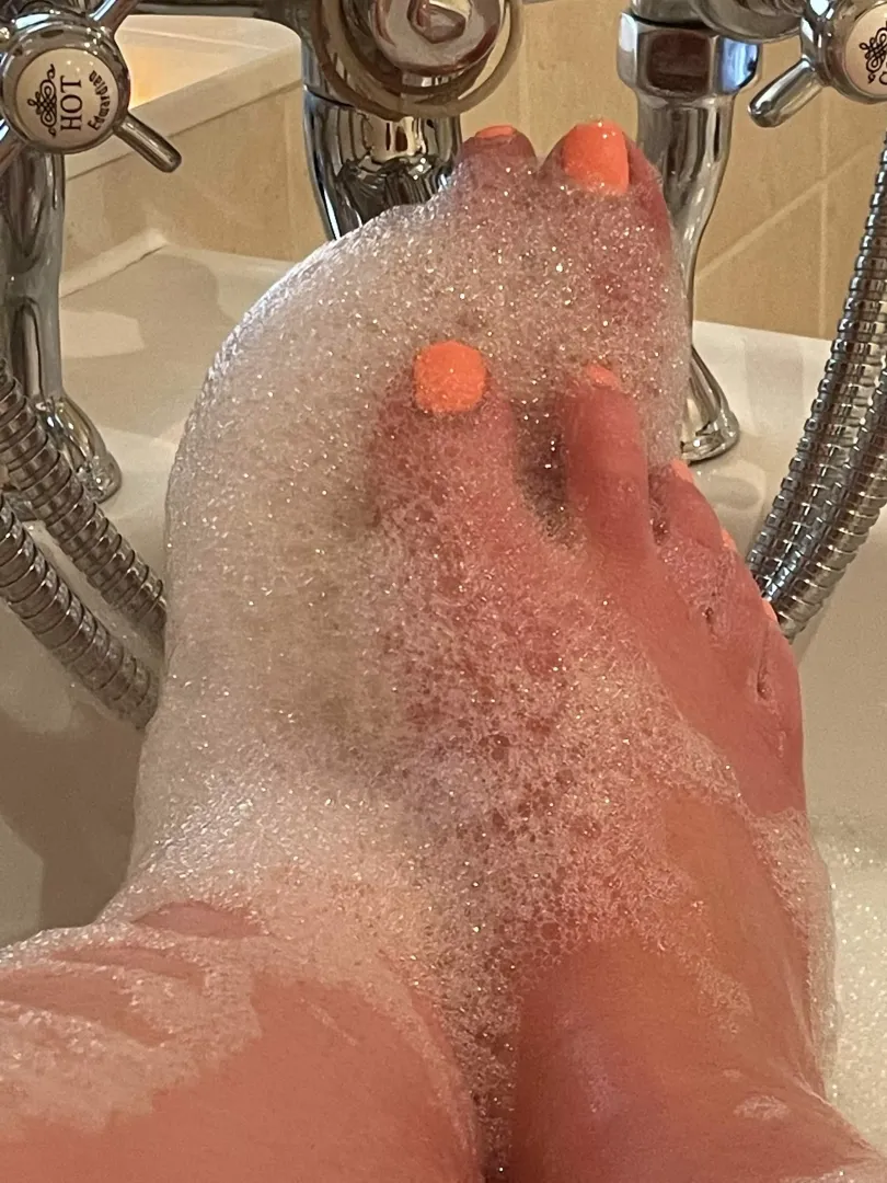 Bust in my butt or blow your load on my toes?