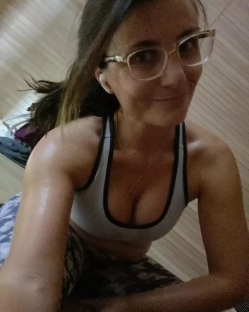F44- sweaty workout tonight!