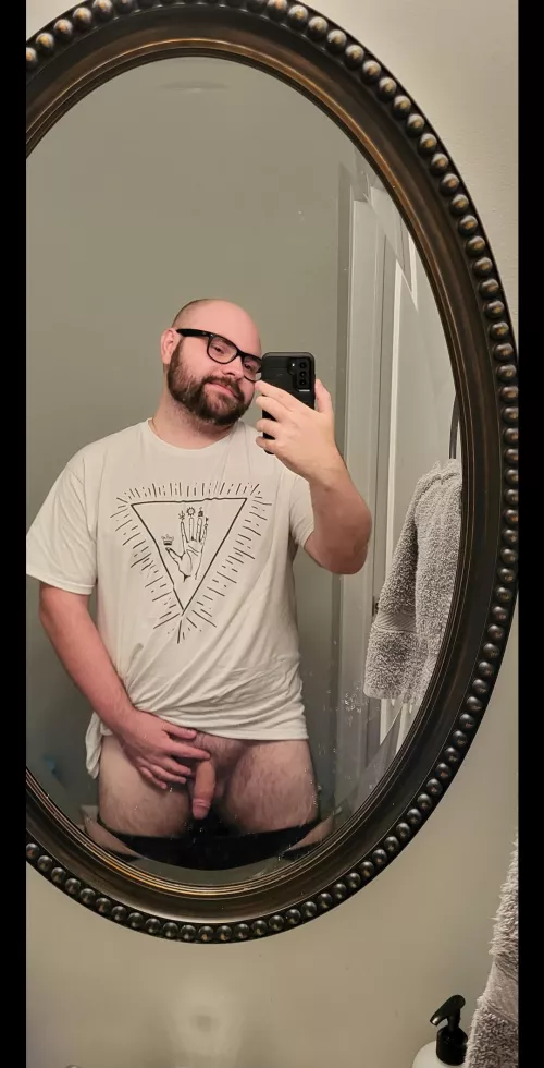 Got a new phone so here's a nude!