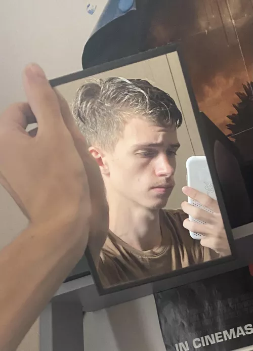 Hey! I like computers, music, mathematics n men.