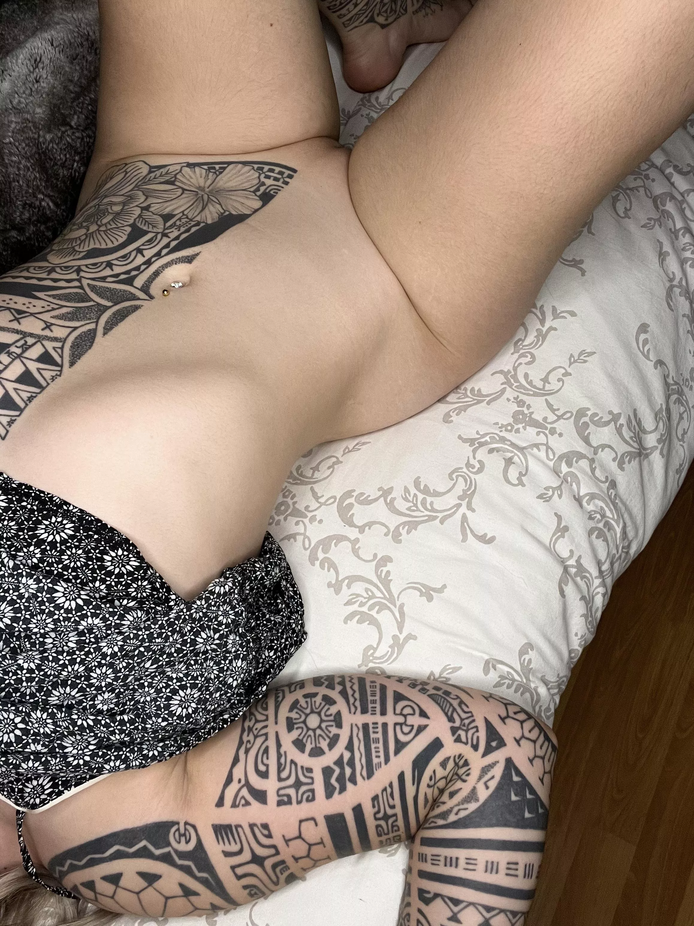 [IMG] Tatted tummy, playing with angles tonight.