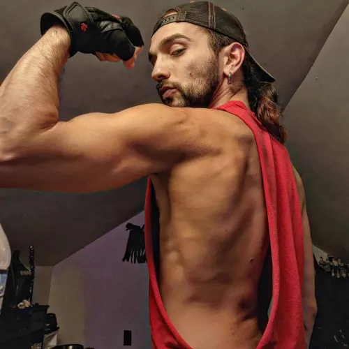 Loving my p90x, shoulders and arms results 💪