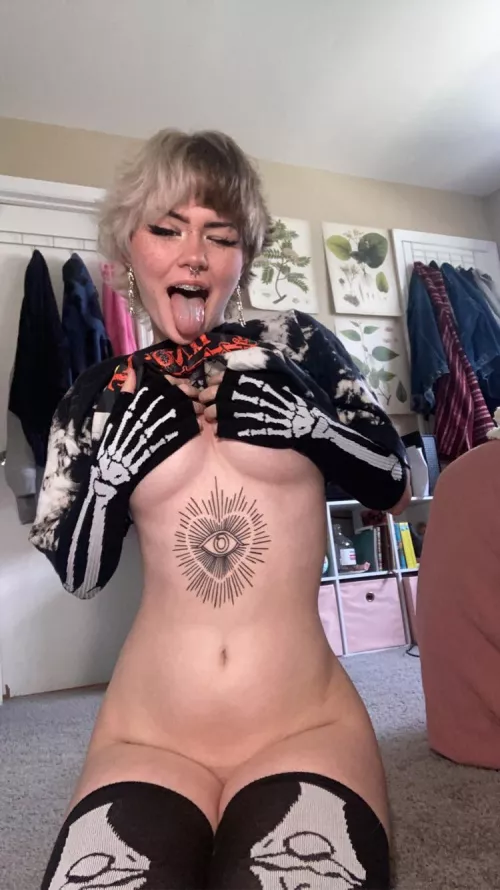 Showin off my new tattoo